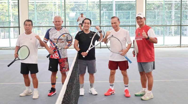 Perkuat Sinergi,  Plt Rektor UNSRAT  Ajak Jajaran Tenis Bersama